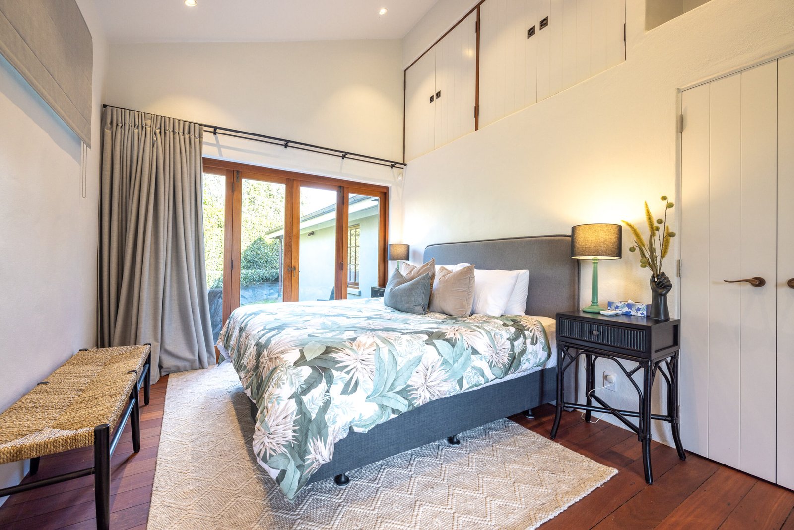 Onetangi Bay Suite at Putiki Estate, luxury ensuite bedroom accommodation on Waiheke Island.